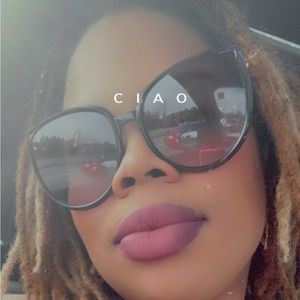 Meet your Posher, Jeanette